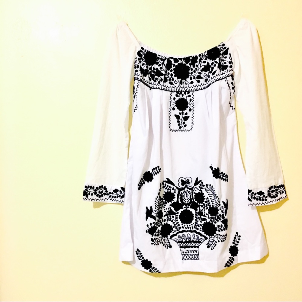Embroidered Dress Mexican Long sleeve